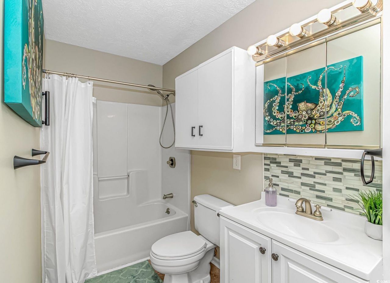 6001 - M13 S Kings Hwy. Photo 10