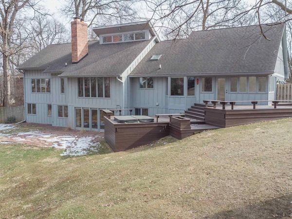 684 Sioux Drive, FREEPORT, IL 61032