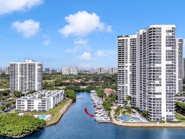 3575 Mystic Pointe Dr #3, Aventura, FL 33180