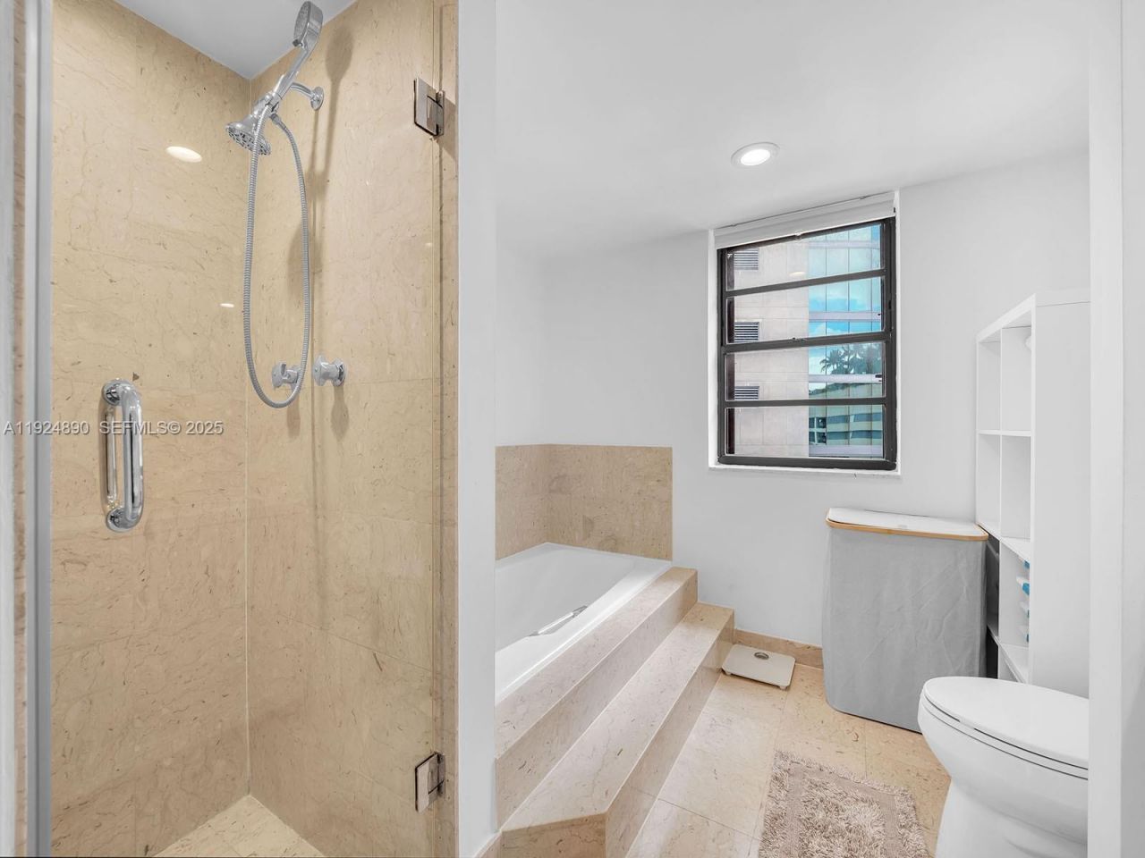 151 SE 15th Rd, Unit 501, Miami, FL 33129 Photo