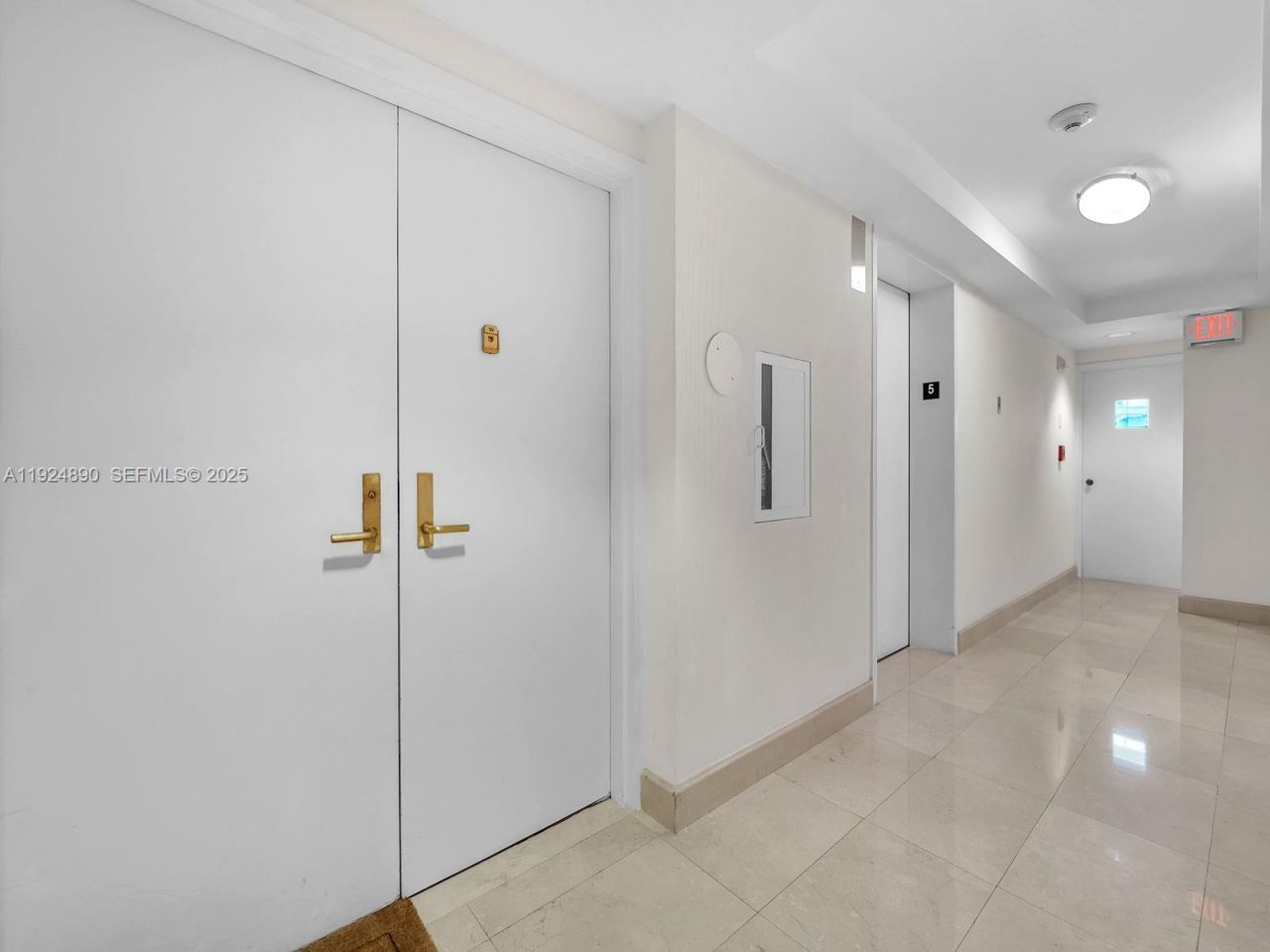 151 SE 15th Rd, Unit 501, Miami, FL 33129 Photo