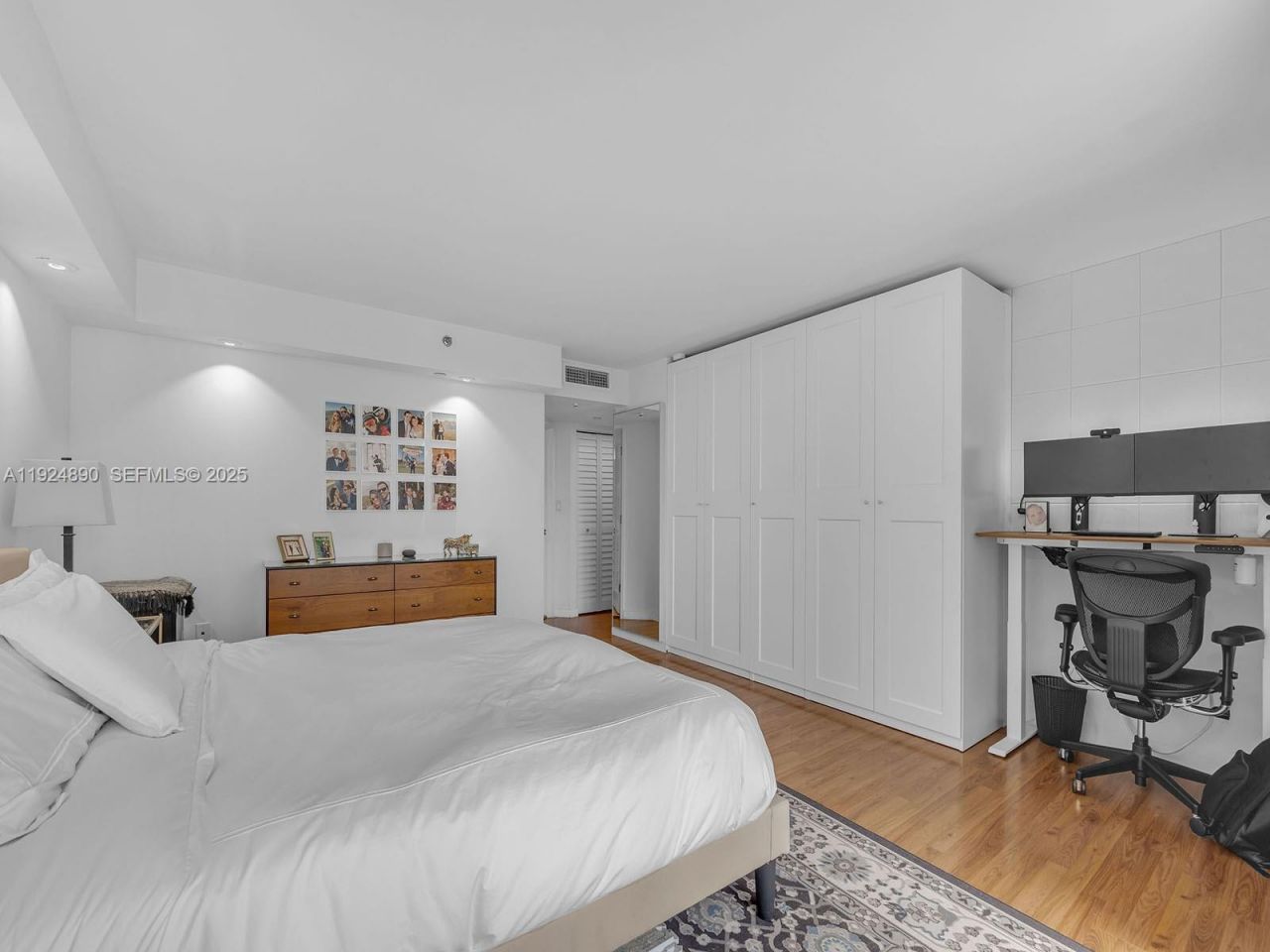 151 SE 15th Rd, Unit 501, Miami, FL 33129 Photo