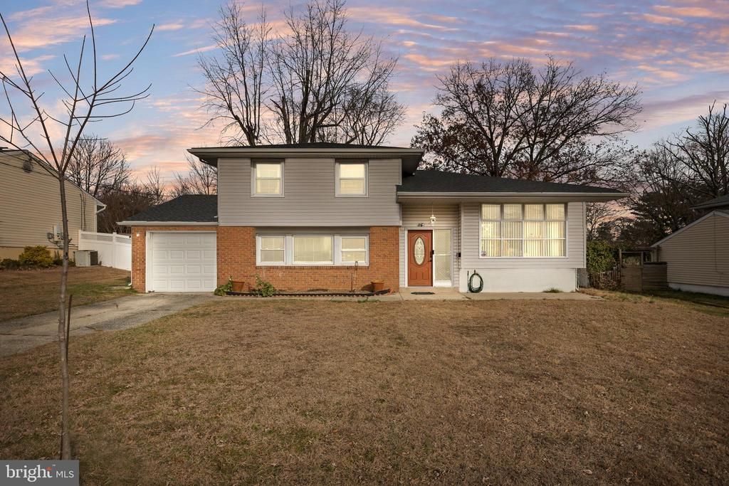 51 Suburban Boulevard, Delran, NJ 08075 Main Photo