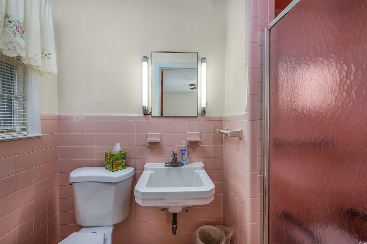 1870 Highway 348 Photo 17