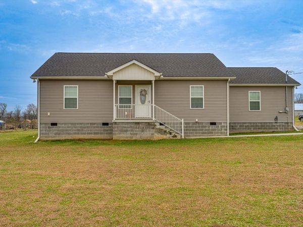 106 Wilder Chapel Rd, Decherd, TN 37324