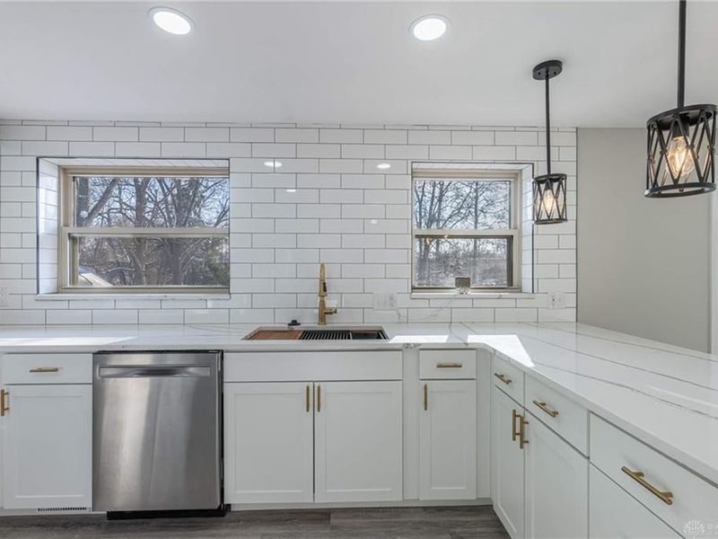 5125 Shiloh Springs Road, Dayton, OH 45426 Photo 12