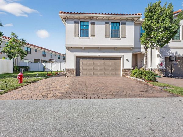 1011 Willow Place, Riviera Beach, FL 33410