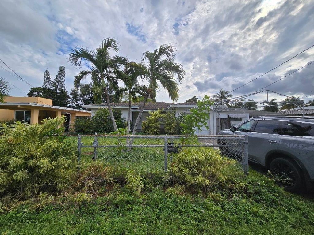 2702 Hayes Street, Hollywood, FL 33020 Photo