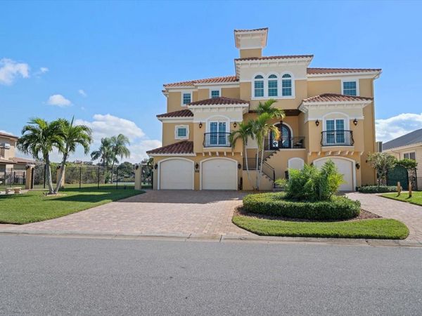 211 POINCIANA LANE, LARGO, FL 33770