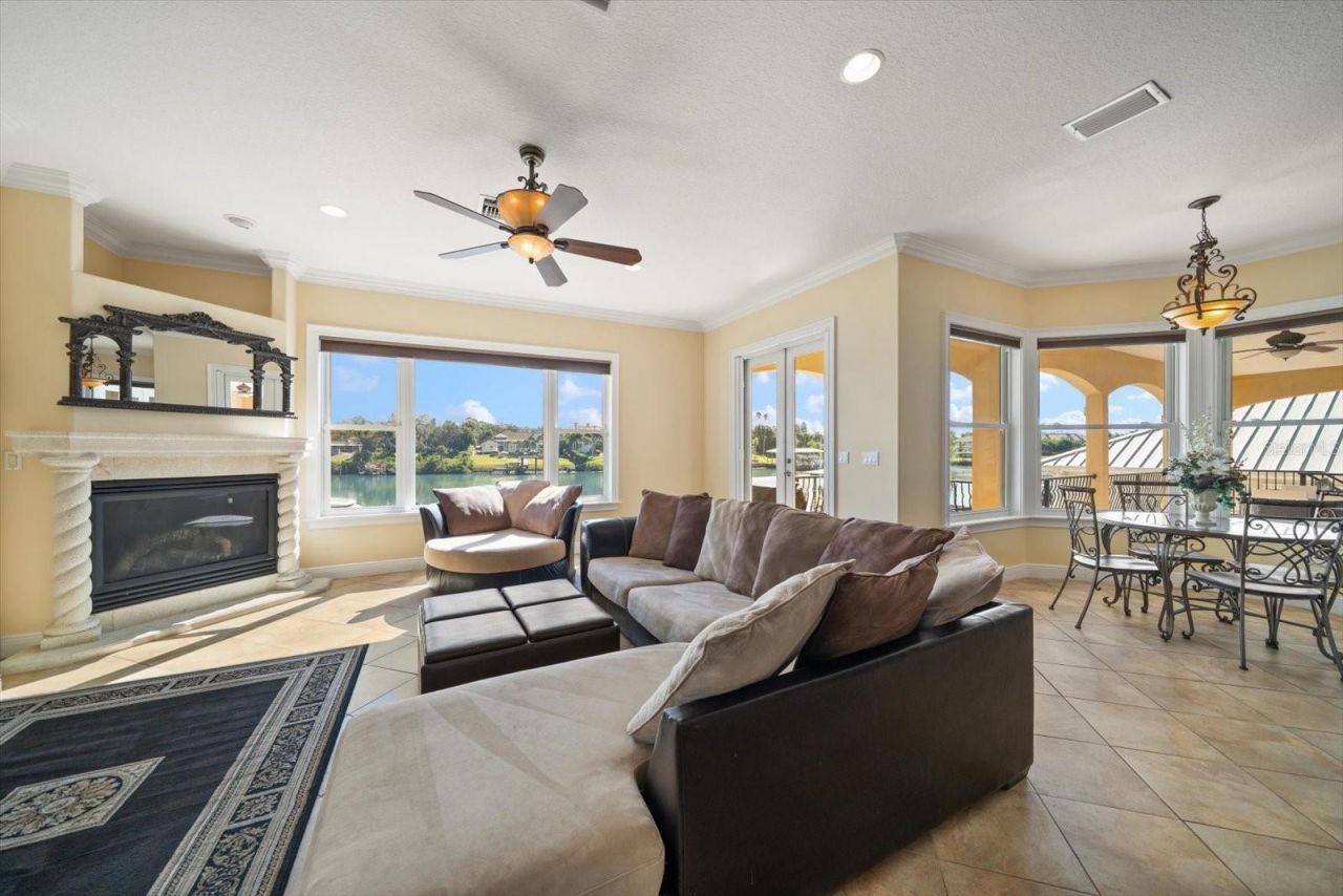 211 Poinciana Lane, Largo, FL 33770 Photo