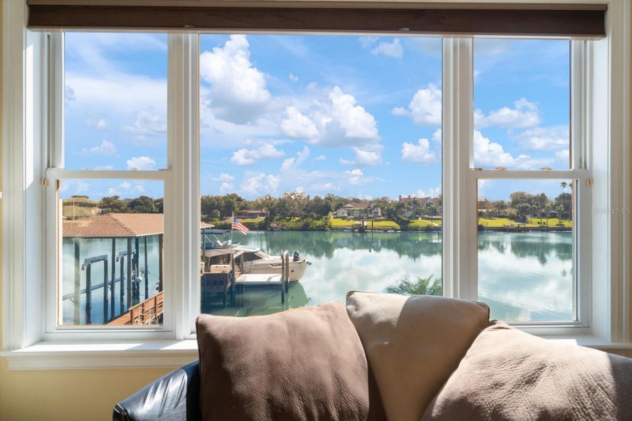 211 Poinciana Lane, Largo, FL 33770 Photo