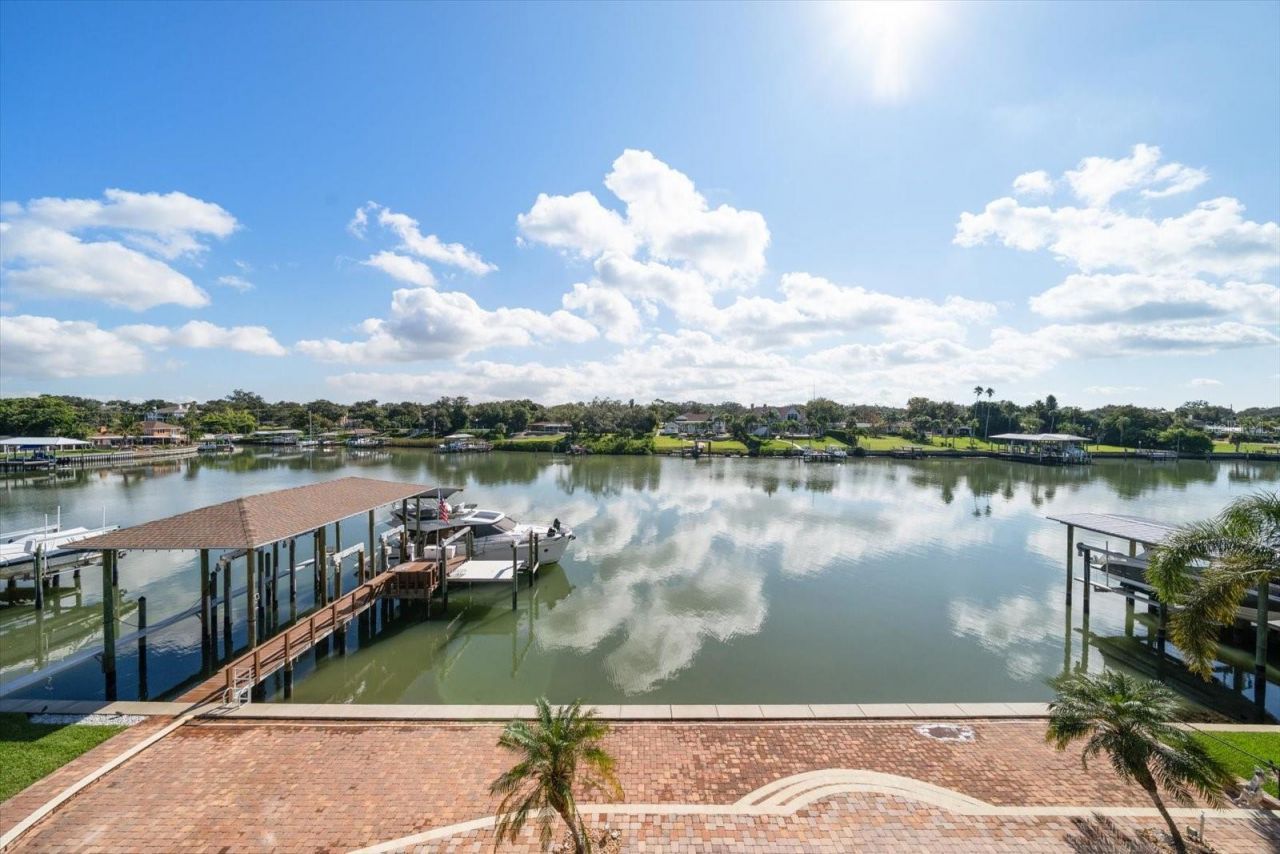 211 Poinciana Lane, Largo, FL 33770 Photo