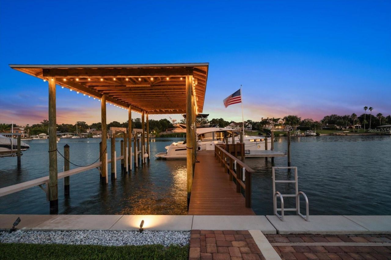 211 Poinciana Lane, Largo, FL 33770 Photo