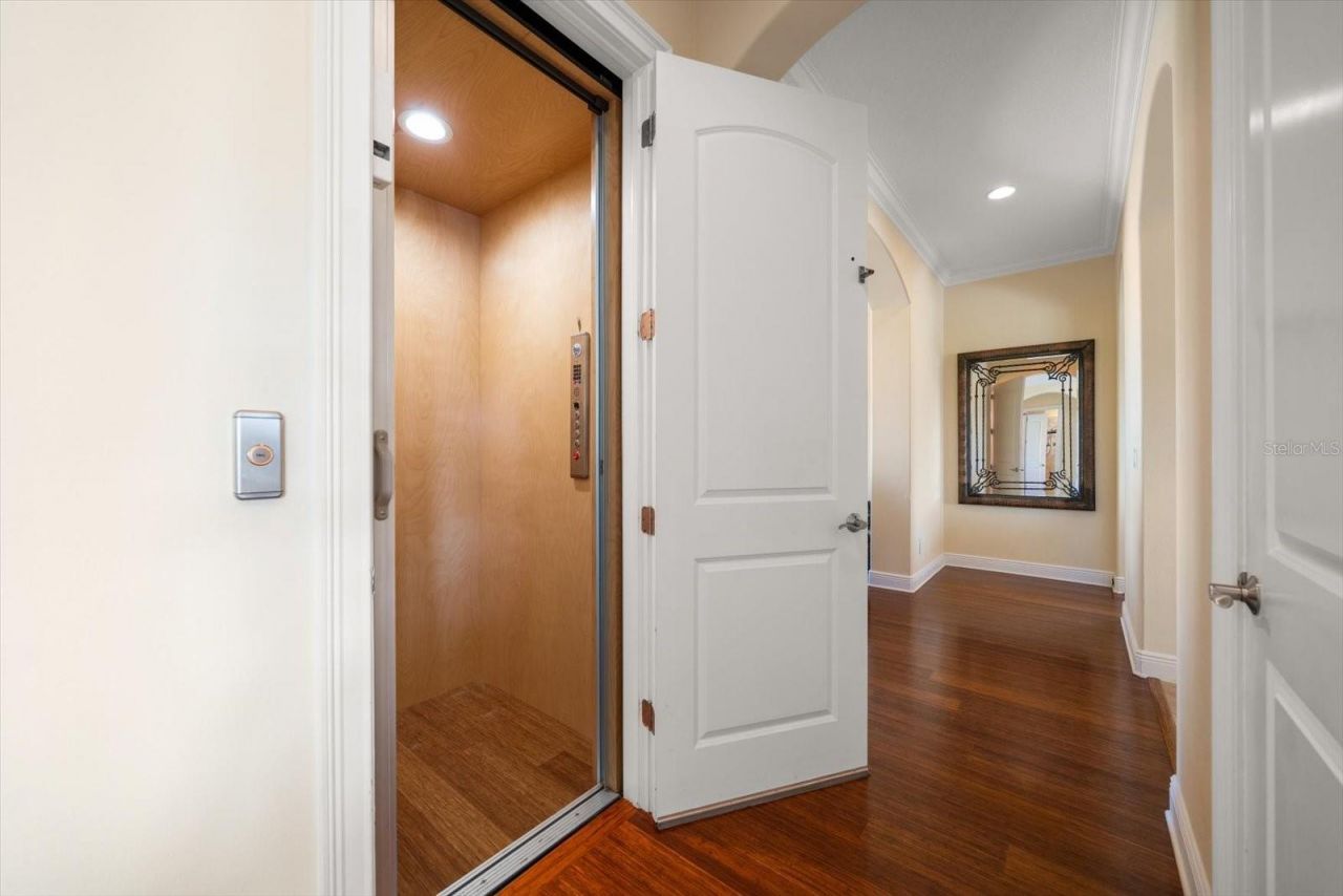 211 Poinciana Lane, Largo, FL 33770 Photo