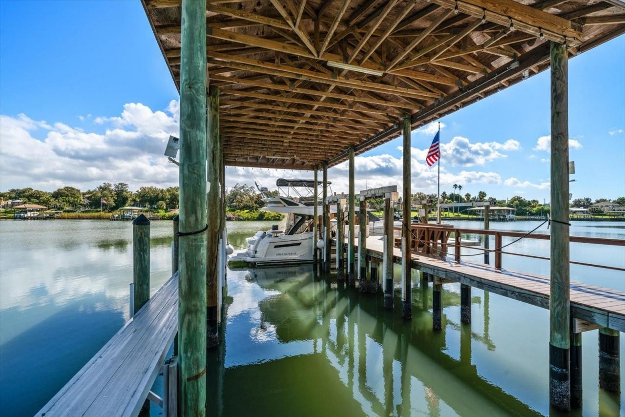 211 Poinciana Lane, Largo, FL 33770 Photo