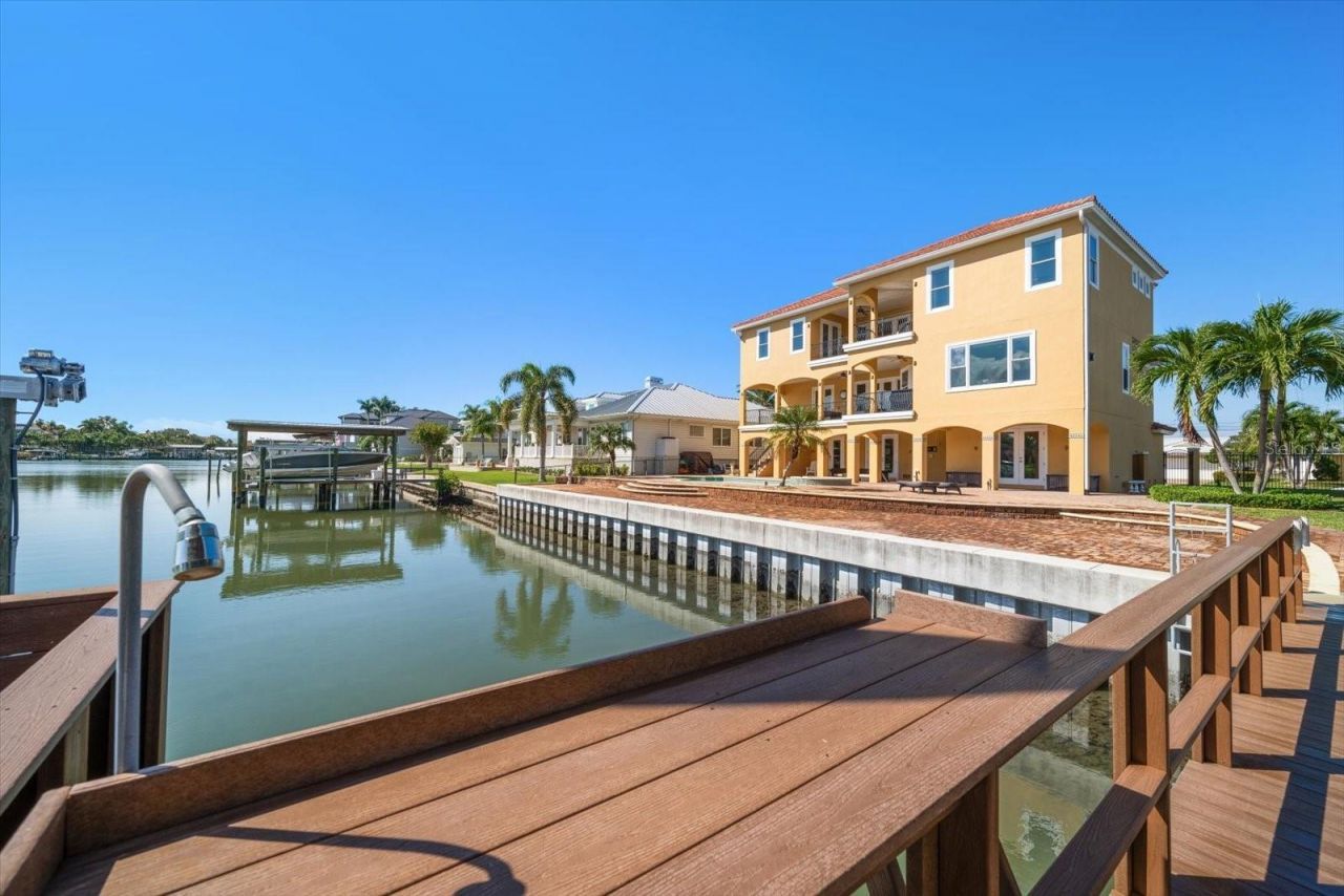 211 Poinciana Lane, Largo, FL 33770 Photo