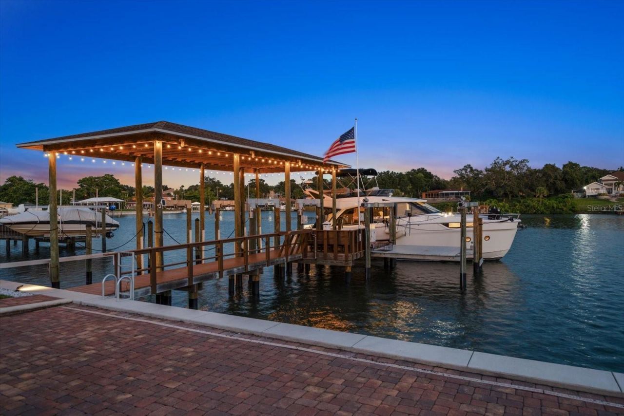 211 Poinciana Lane, Largo, FL 33770 Photo