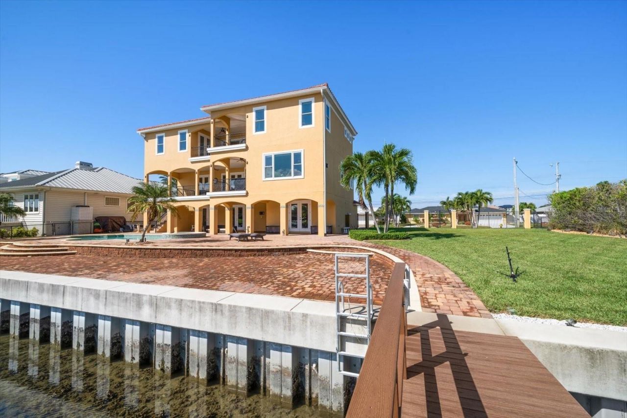 211 Poinciana Lane, Largo, FL 33770 Photo