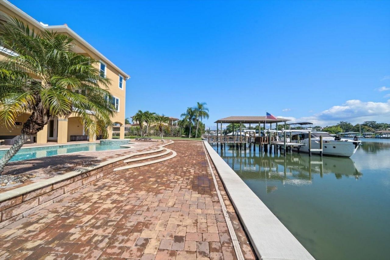 211 Poinciana Lane, Largo, FL 33770 Photo