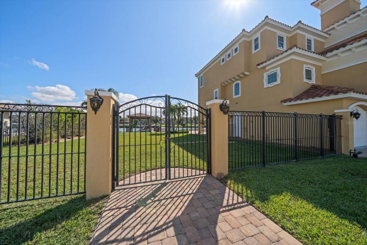 211 Poinciana Lane, Largo, FL 33770 Photo