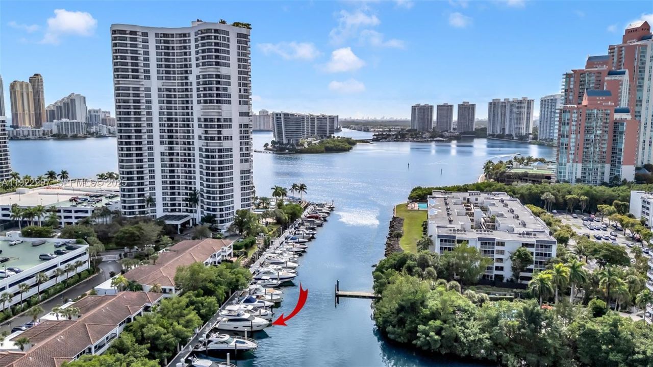 3575 Mystic Pointe Dr # 34, Aventura, FL 33180 Photo