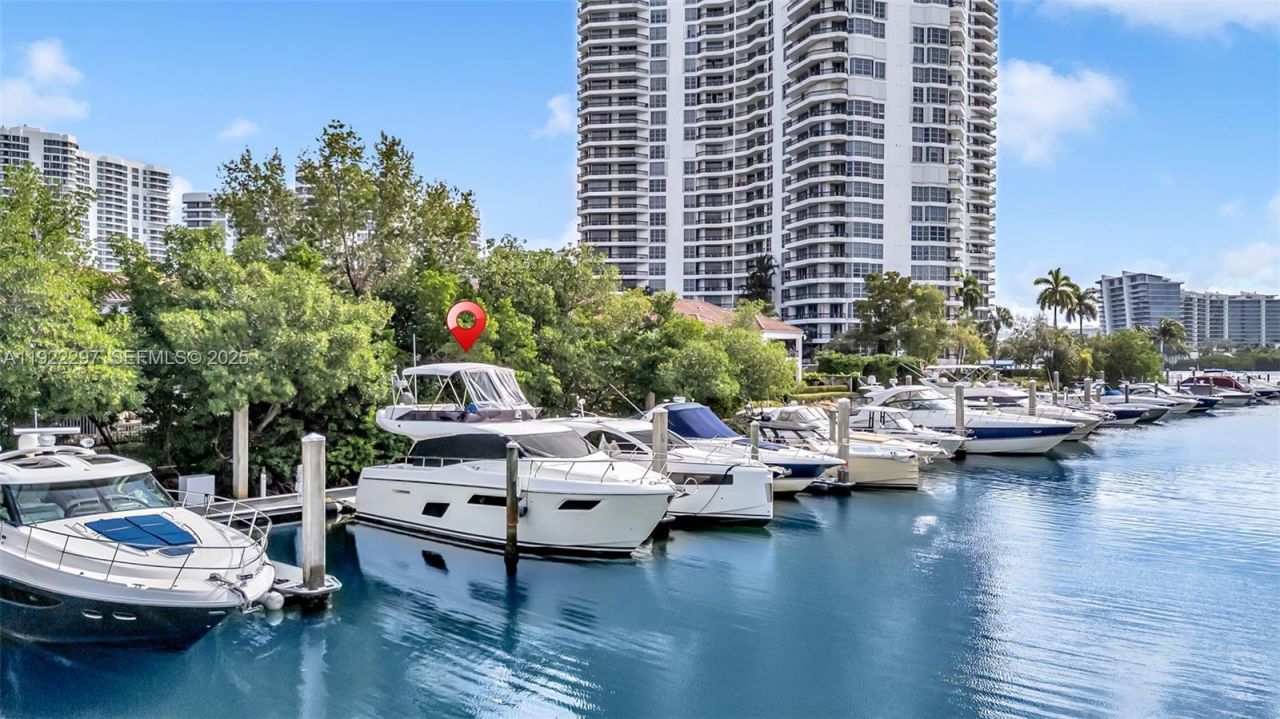 3575 Mystic Pointe Dr # 34, Aventura, FL 33180 Photo