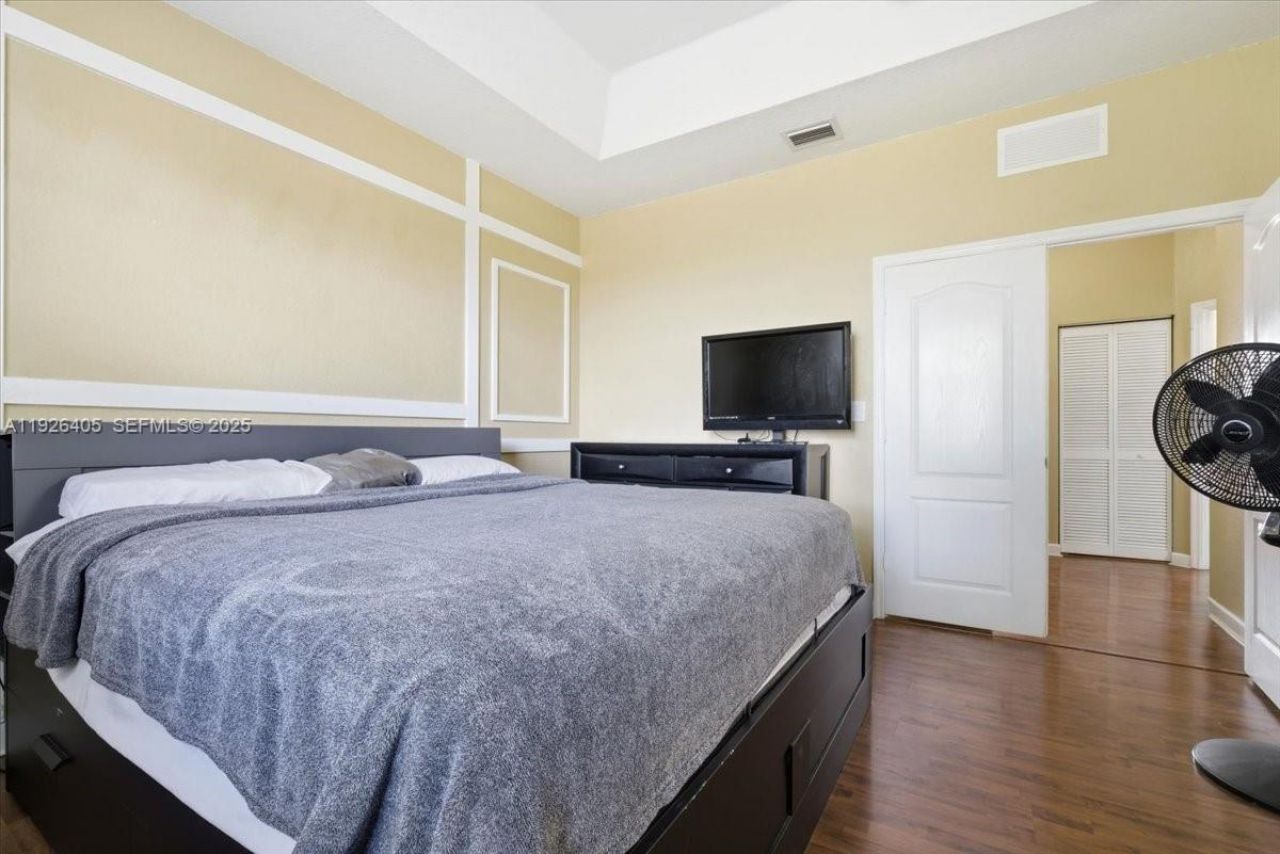 15369 SW 8th Ln, Miami, FL 33194 Photo