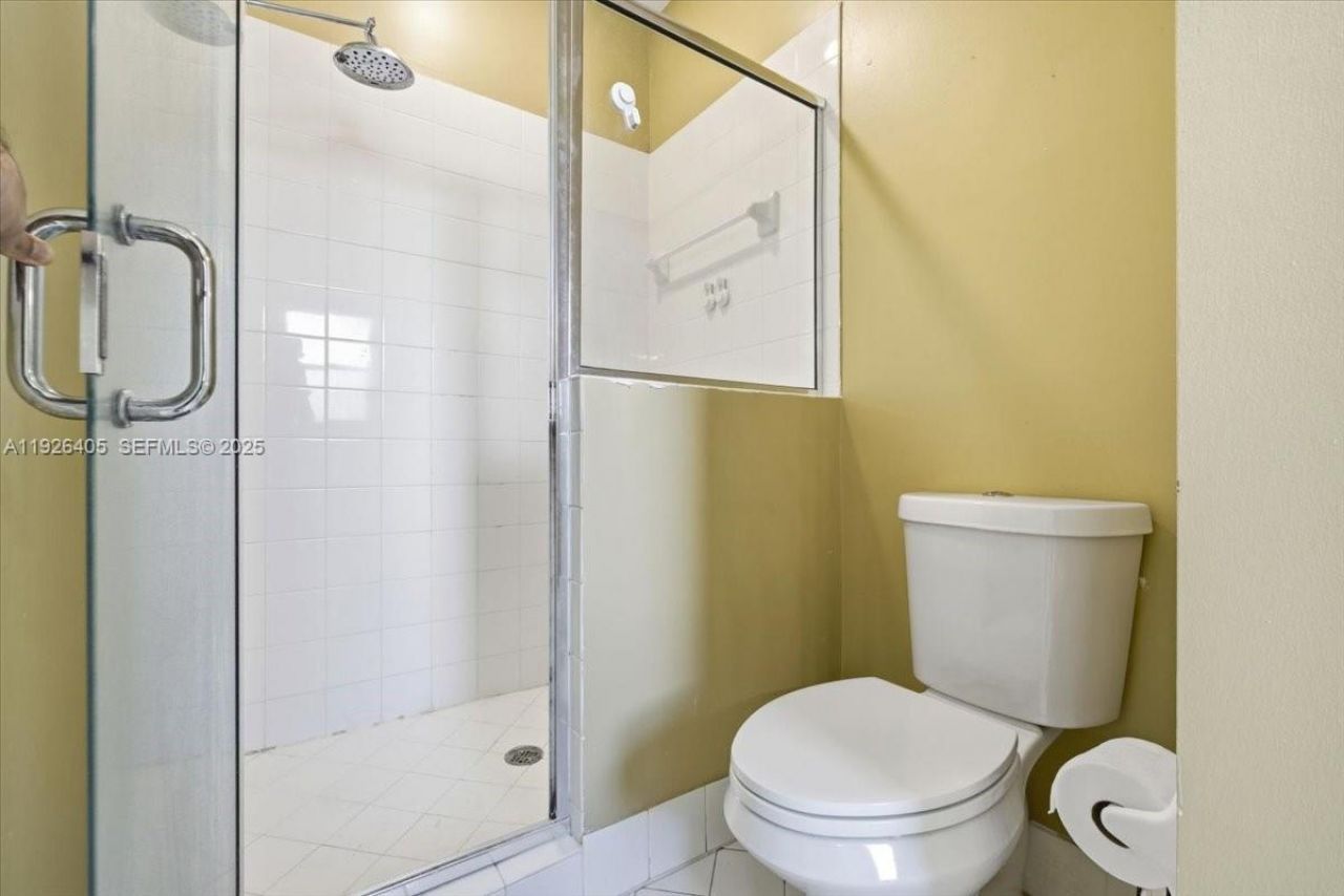 15369 SW 8th Ln, Miami, FL 33194 Photo