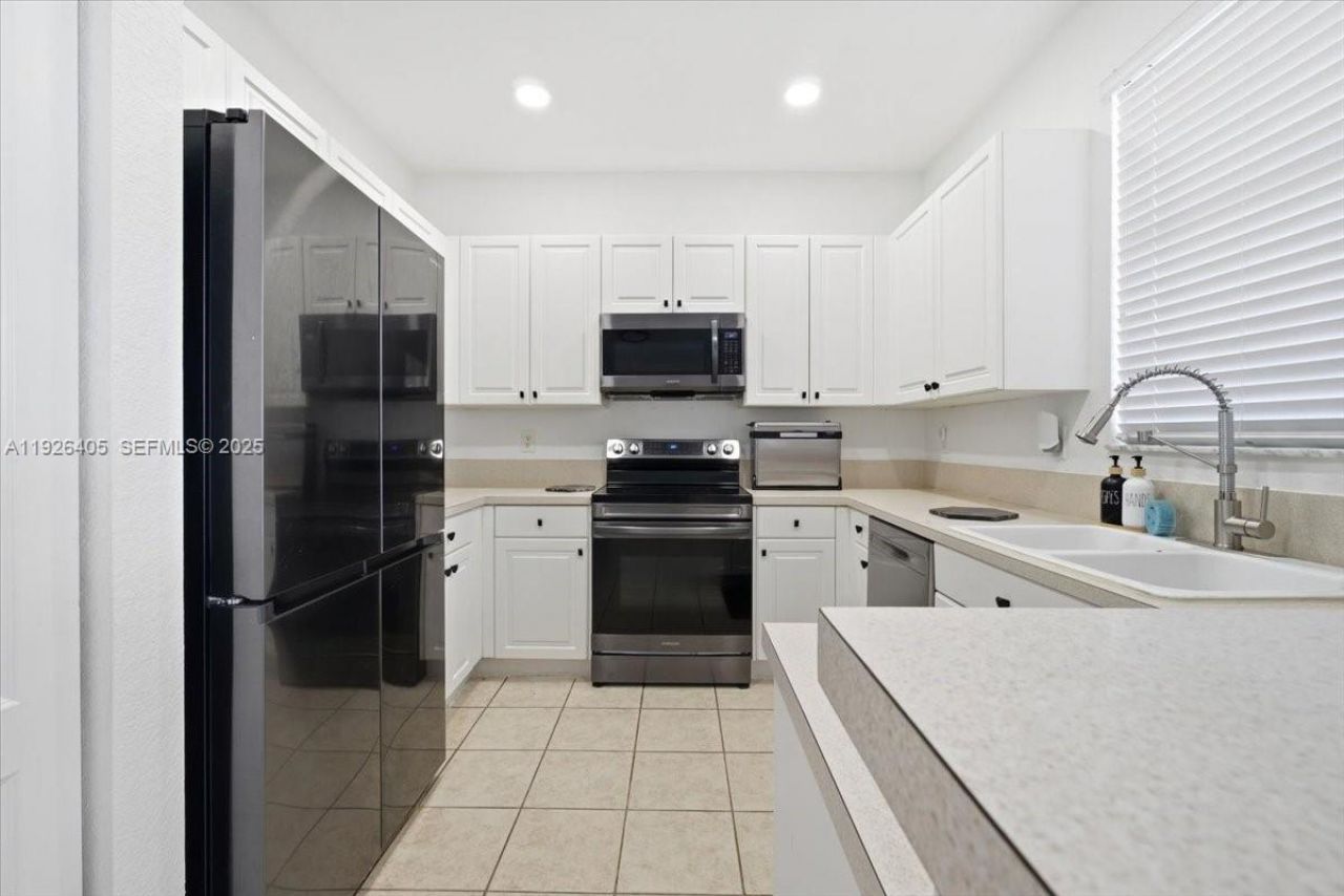 15369 SW 8th Ln, Miami, FL 33194 Photo