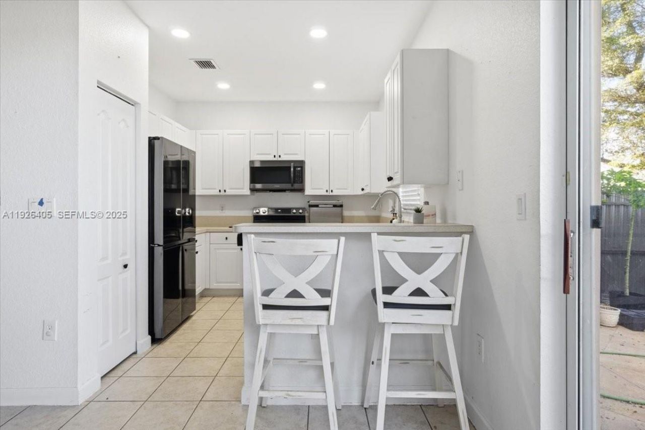 15369 SW 8th Ln, Miami, FL 33194 Photo