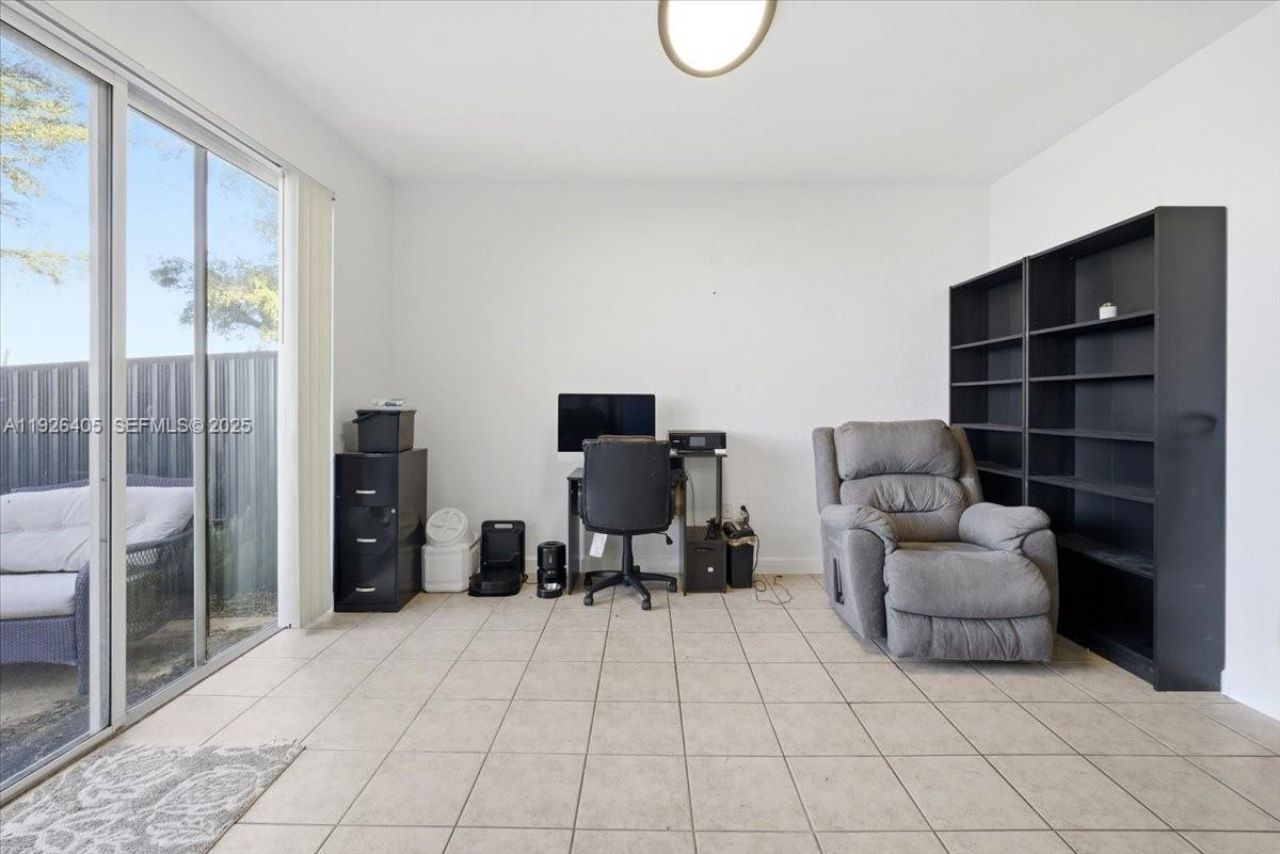 15369 SW 8th Ln, Miami, FL 33194 Photo