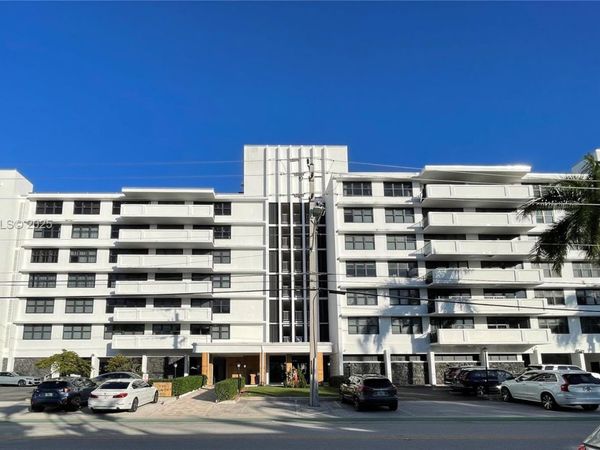 10101 E Bay Harbor Dr, Unit 402, Bay Harbor Islands, FL 33154