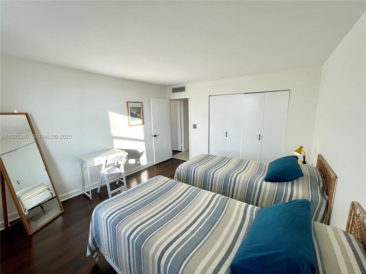 10101 E Bay Harbor Dr, Unit 402, Bay Harbor Islands, FL 33154 Photo