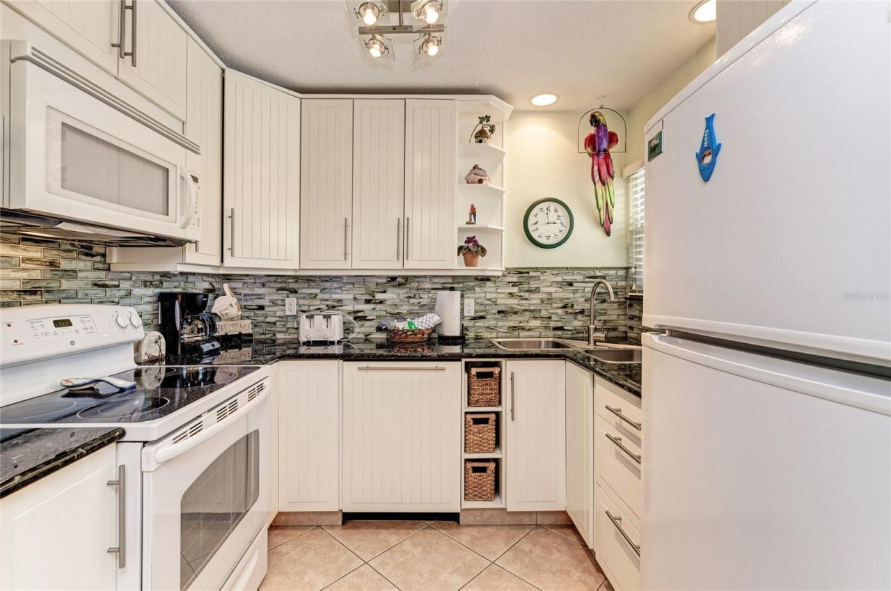 4725 Gulf Of Mexico Drive, Unit 314, Longboat Key, FL 34228 Photo