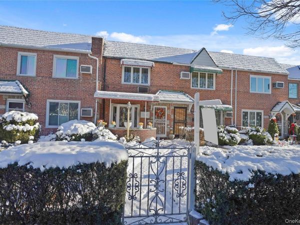 6161 79th Street, Middle Village, NY 11379