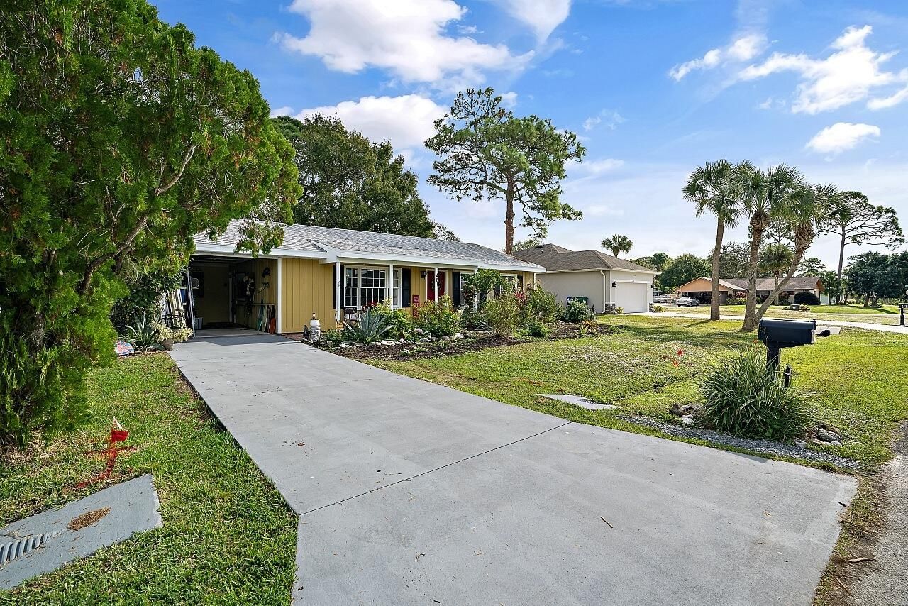 481 Warren Street, Sebastian, FL 32958 Photo