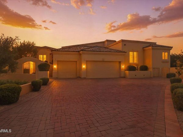 14020 S Canyon Drive, Phoenix, AZ 85048