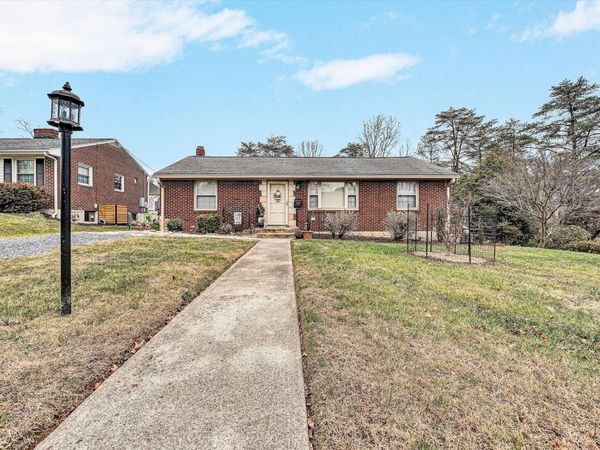 3238 Brandywine AVE, Roanoke, VA 24018