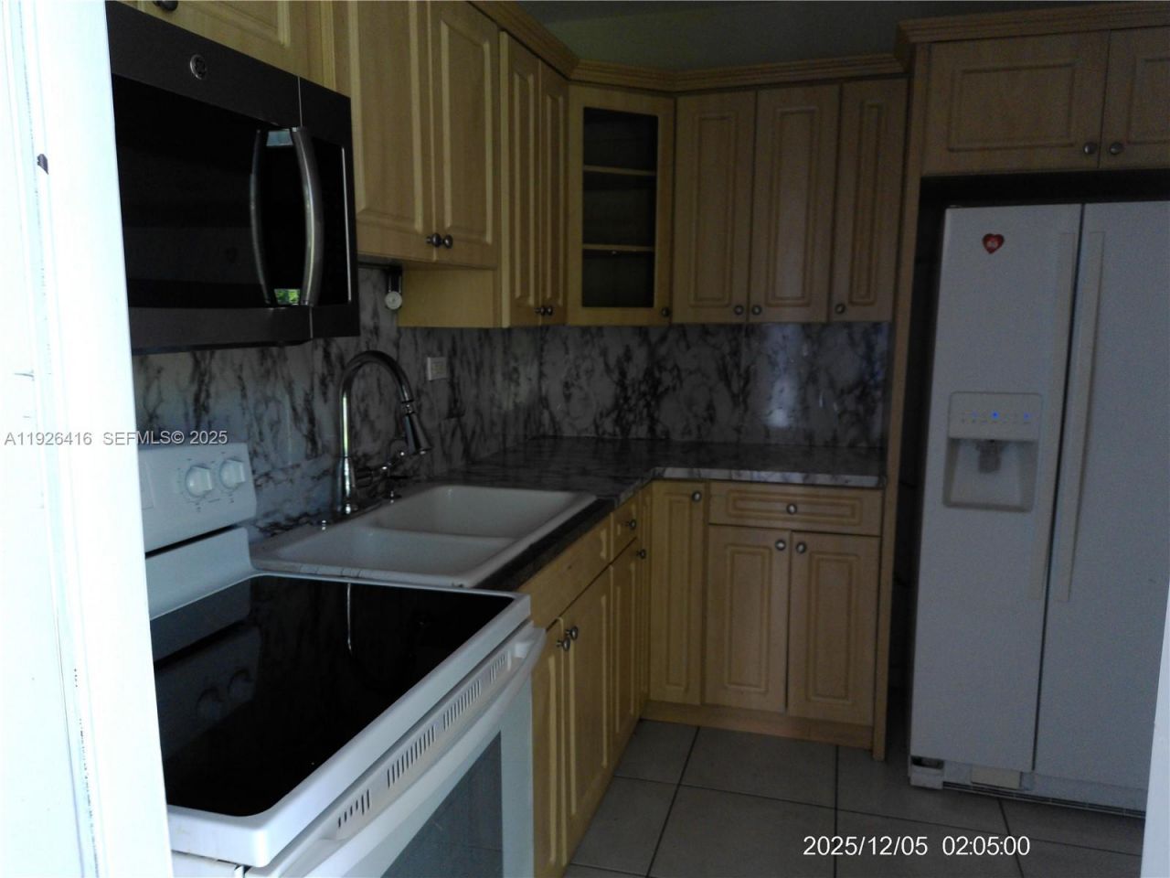 421 NW 32nd Ct, Miami, FL 33125 Photo