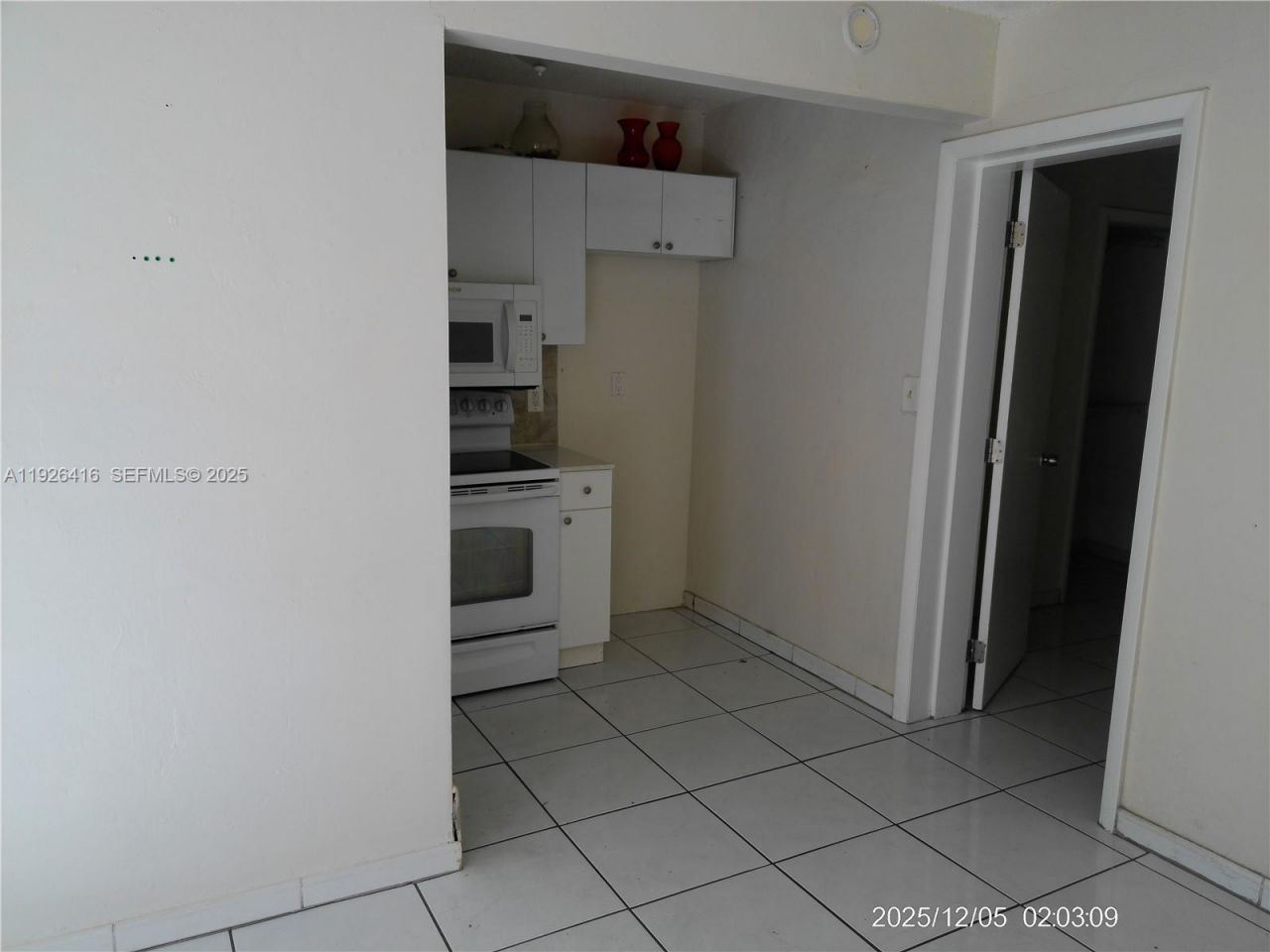 421 NW 32nd Ct, Miami, FL 33125 Photo