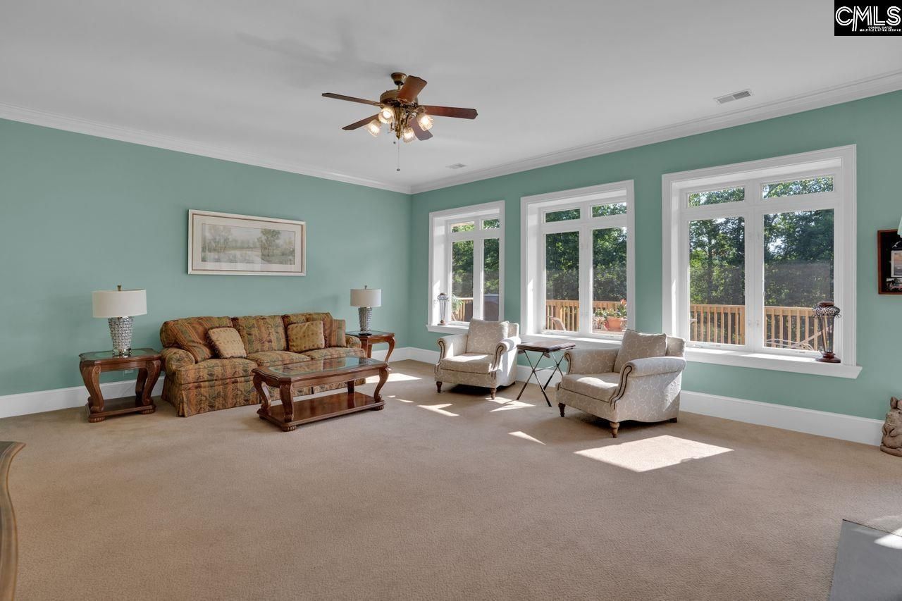 140 Leonard Drive  Photo 11