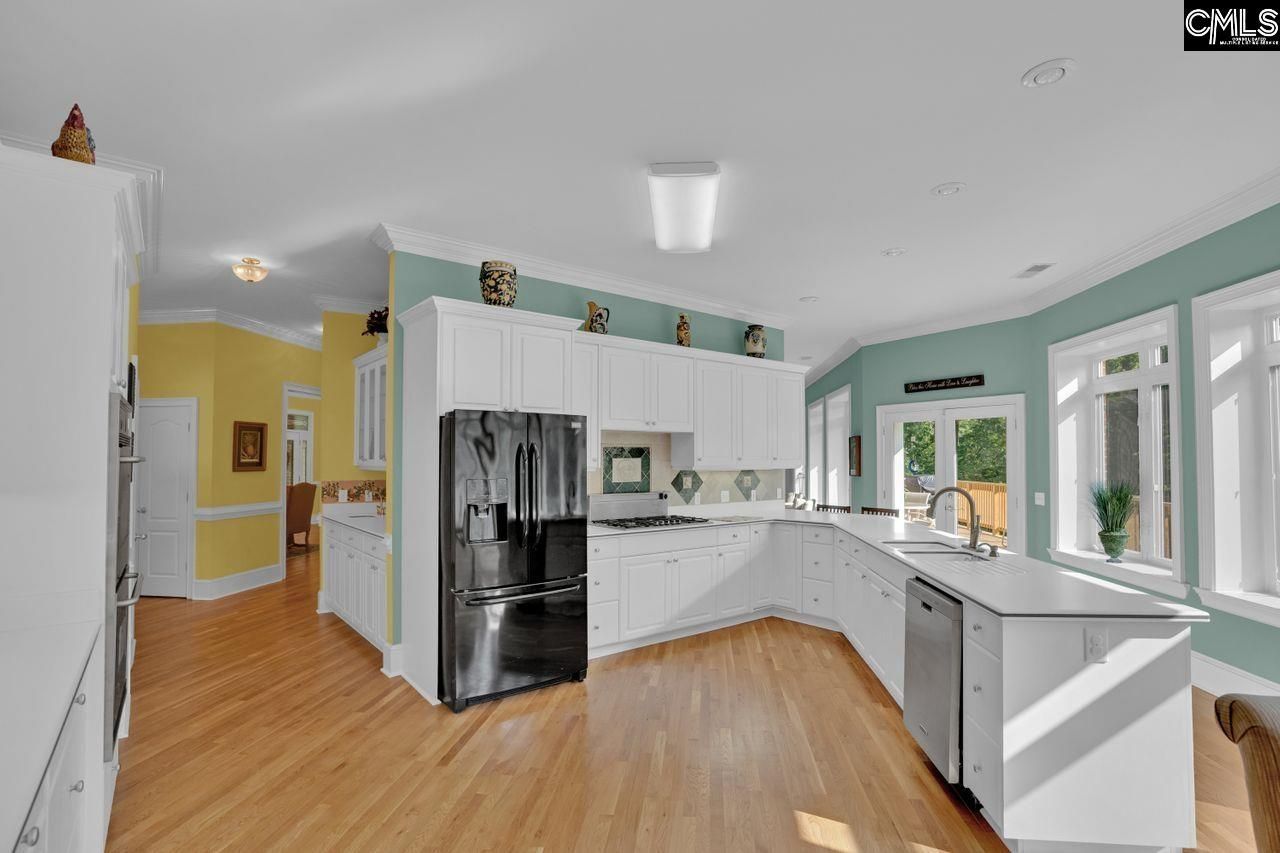 140 Leonard Drive  Photo 15