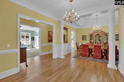 140 Leonard Drive  photo 4