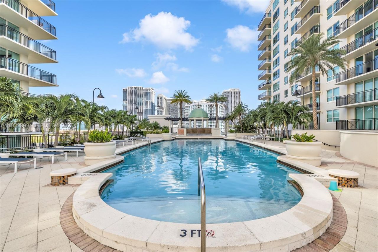 610 W Las Olas Blvd, Unit 1618N, Fort Lauderdale, FL 33312 Photo