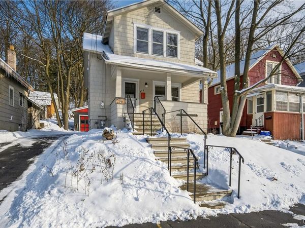 430 Monticello Drive N, Syracuse, NY 13205
