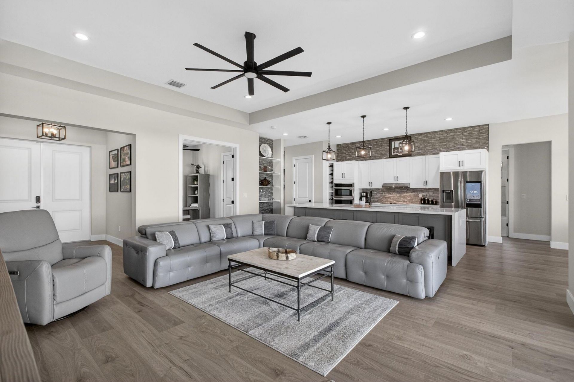 8249 SE Dharlys Street, Hobe Sound, FL 33455 Photo