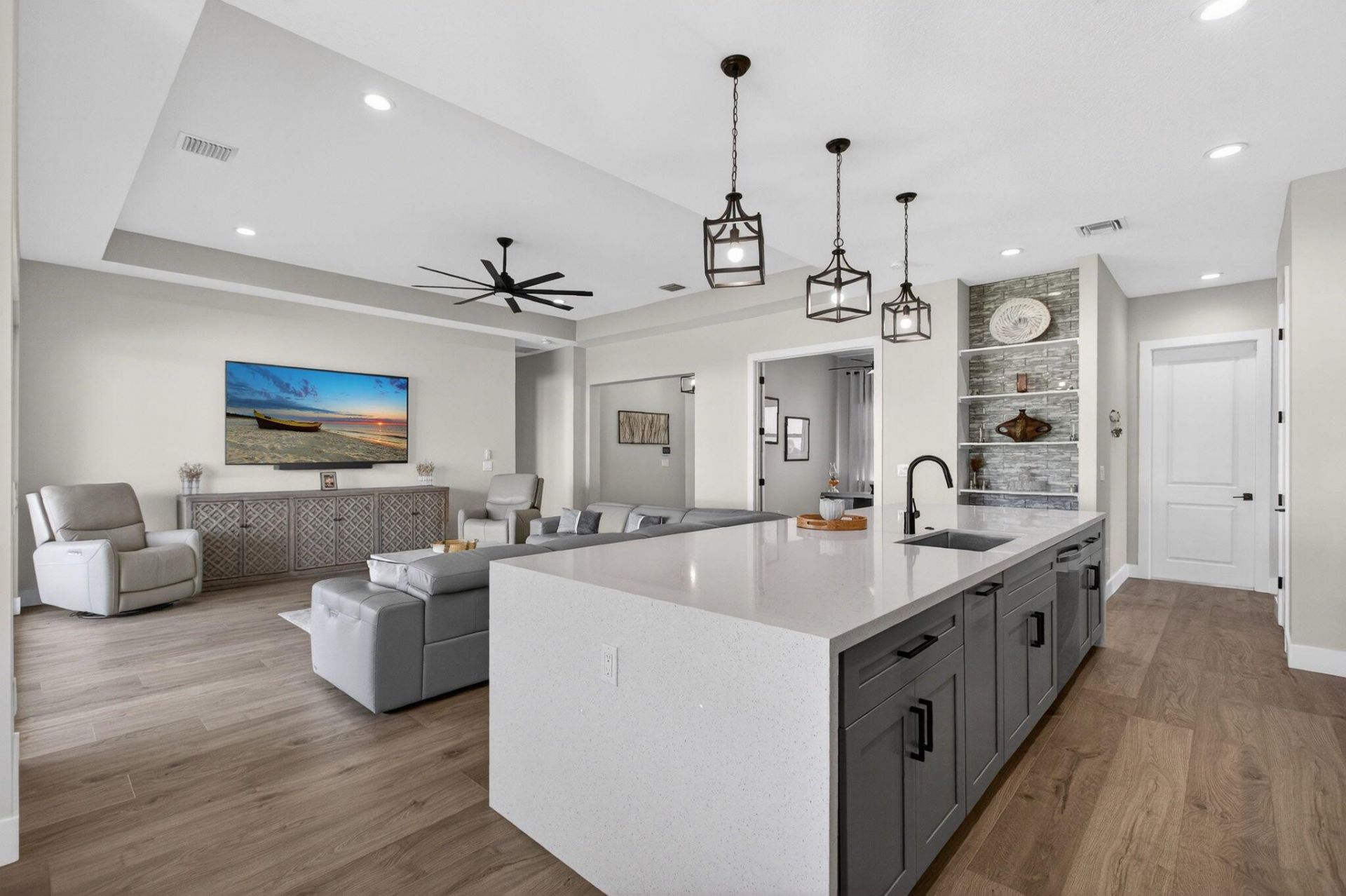 8249 SE Dharlys Street, Hobe Sound, FL 33455 Photo