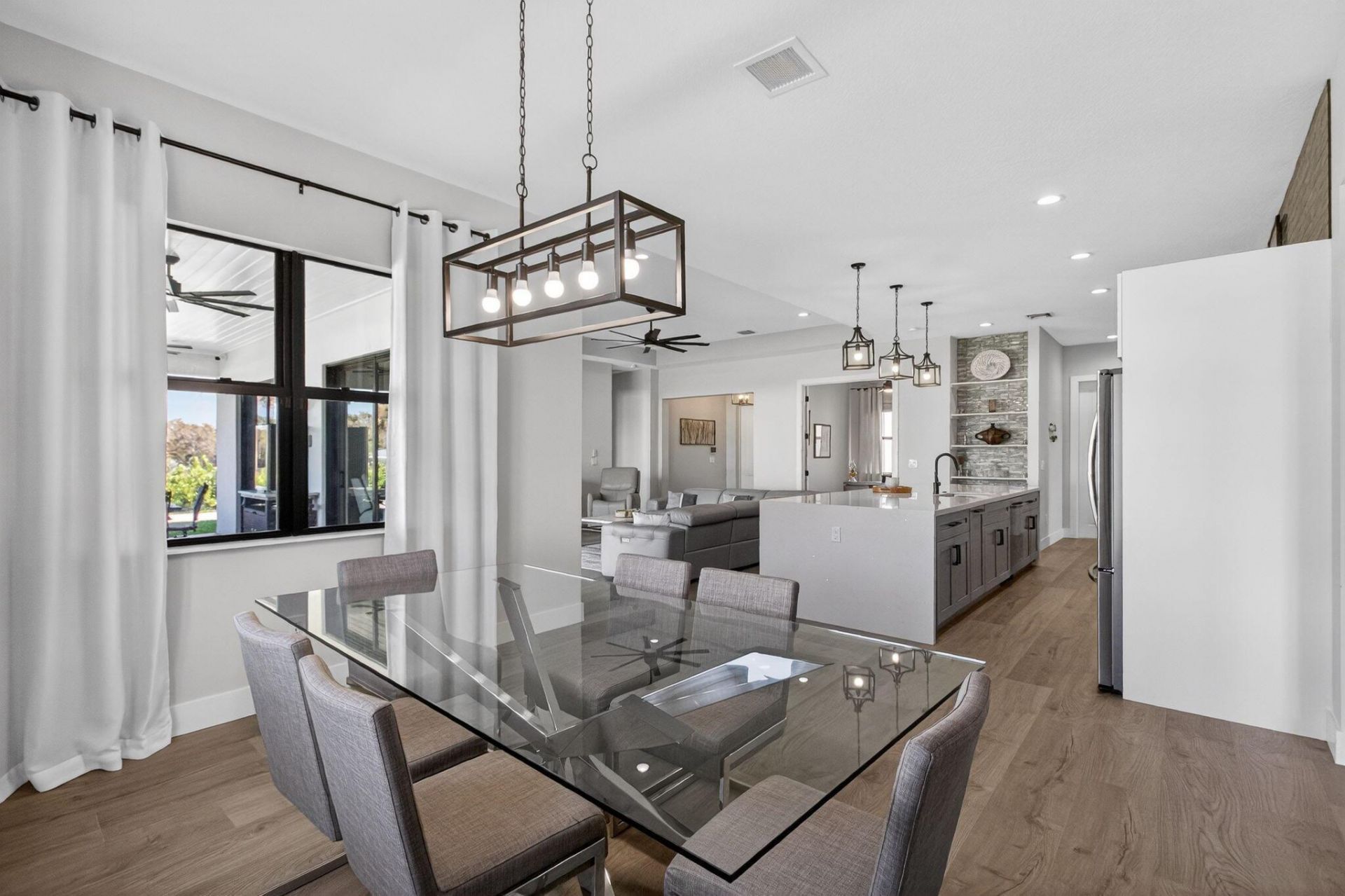 8249 SE Dharlys Street, Hobe Sound, FL 33455 Photo