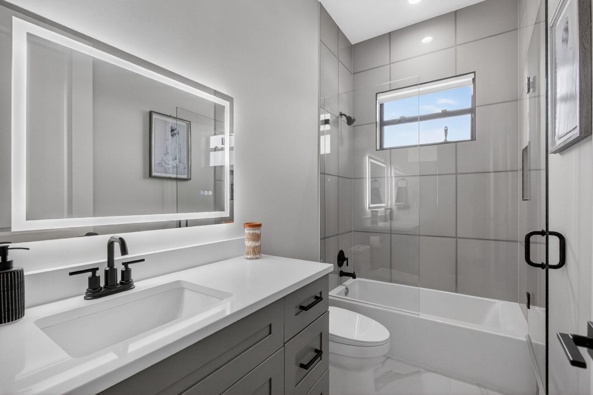 8249 SE Dharlys Street, Hobe Sound, FL 33455 Photo