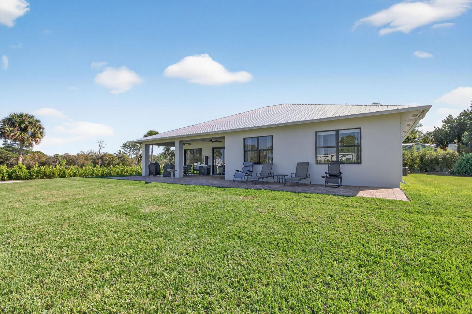 8249 SE Dharlys Street, Hobe Sound, FL 33455 Photo